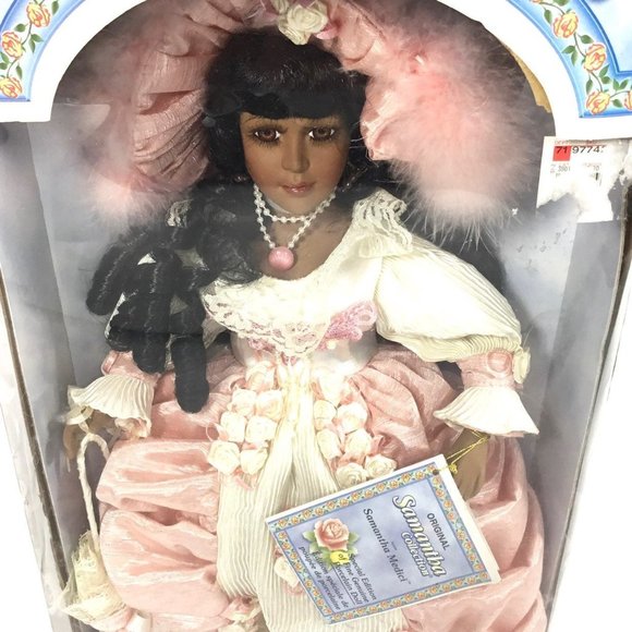 Samantha Medici Porcelain Doll - Picture 4 of 12